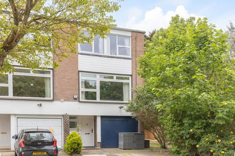 4 bedroom end of terrace house for sale, London W5