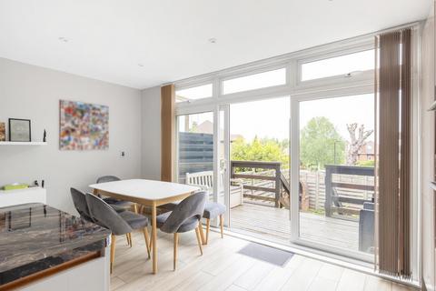 4 bedroom end of terrace house for sale, London W5