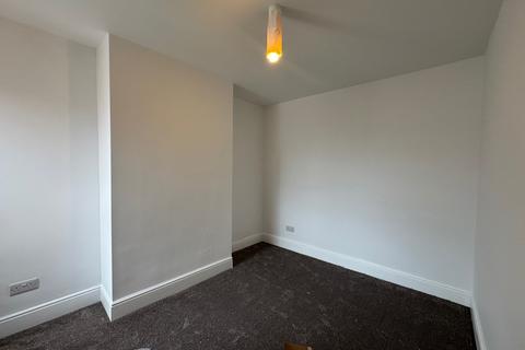 3 bedroom terraced house to rent, Cecil Avenue, SO16