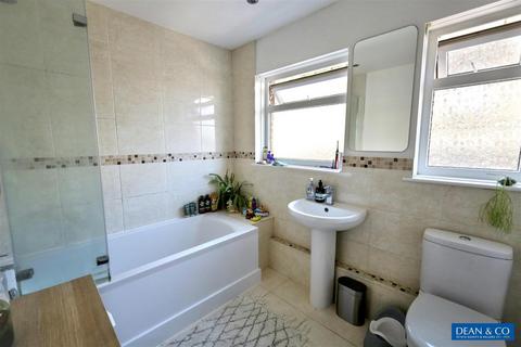 2 bedroom detached bungalow for sale, Northease Close, Hove