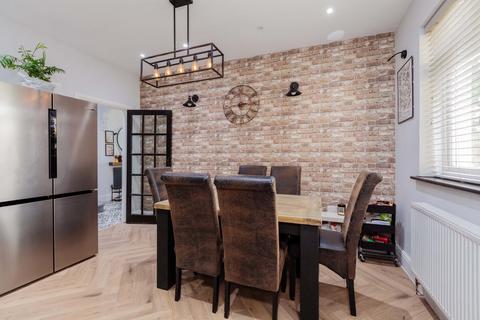 4 bedroom semi-detached house for sale, Upton Road, Slough SL1