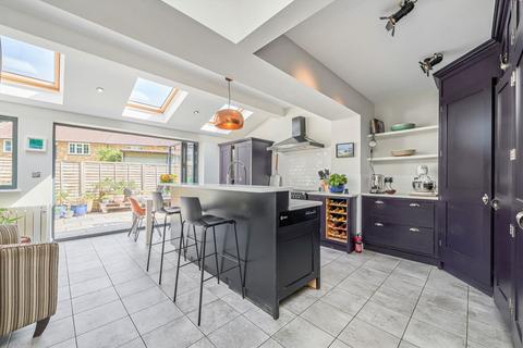 3 bedroom terraced house for sale, Toland Square, London SW15