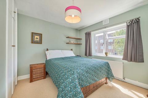 3 bedroom terraced house for sale, Toland Square, London SW15