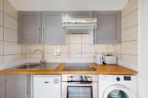 Studio to rent, Park West, Edgware Road, London W2