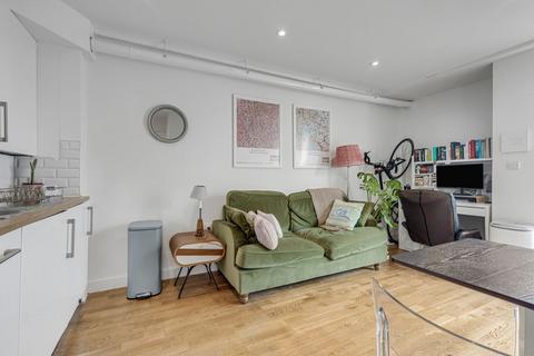 1 bedroom flat to rent, Wadeson Street, London E2