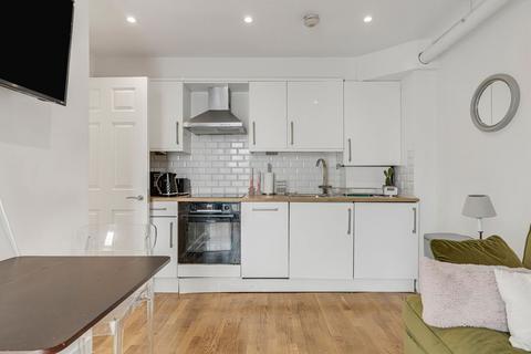 1 bedroom flat to rent, Wadeson Street, London E2