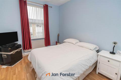 2 bedroom terraced house for sale, Whitehall Road, Newcastle Upon Tyne