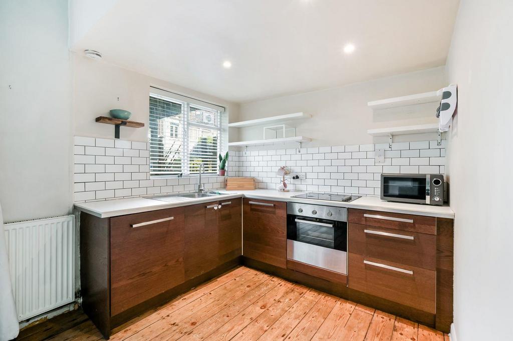 Apartment in Upper Holloway - View 5