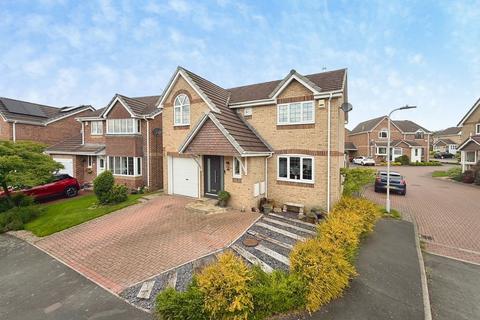 4 bedroom detached house for sale, Oakleigh View, Baildon, Shipley, BD17