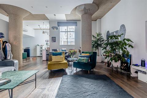 2 bedroom apartment to rent, Saffron Hill, London EC1N