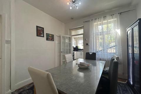 4 bedroom terraced house for sale, Clipstone Street, West Bowling, Bradford, BD5