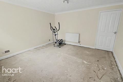 1 bedroom apartment for sale, Aldergrove Crescent, Lincoln