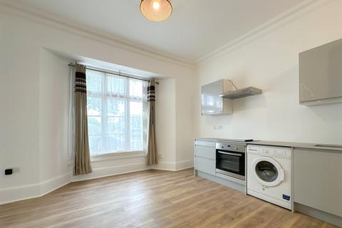 Studio to rent, Sydenham Park Road, London, SE26
