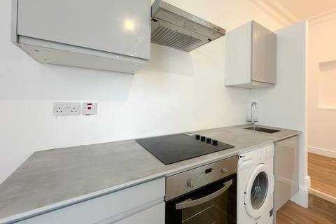 Studio to rent, Sydenham Park Road, London, SE26