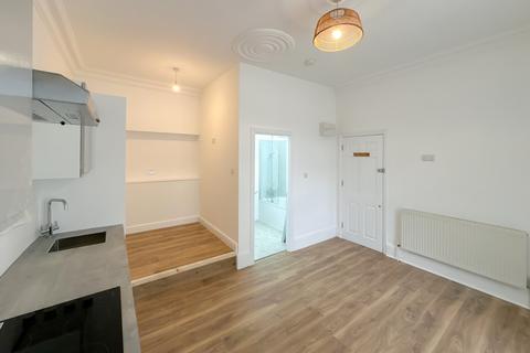 Studio to rent, Sydenham Park Road, London, SE26