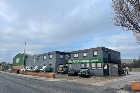 Warehouse to rent, Cross Green Way Leeds LS9 0SE