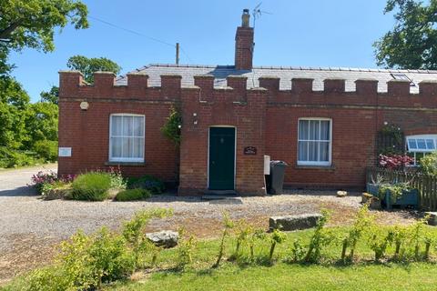Office to rent, High St Berkeley GL13 9QJ