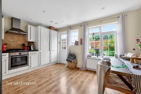 3 bedroom end of terrace house for sale, St. Hughes Close, London