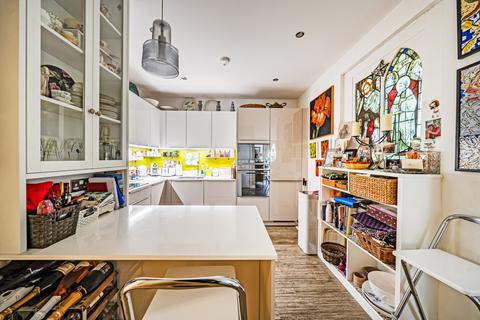 2 bedroom flat for sale, Marwood Square, Muswell Hill, London, N10