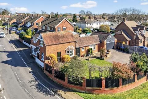 4 bedroom detached house for sale, Cock Green, Harlow, CM19