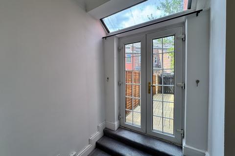 2 bedroom terraced house for sale, Broom Lane, Levenshulme, M19
