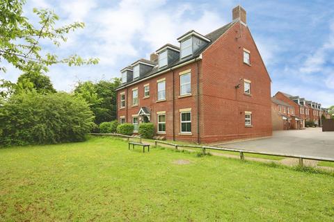 2 bedroom flat for sale, Brittain Lane, Warwick