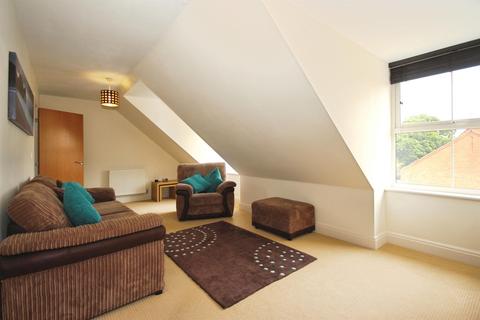 2 bedroom flat for sale, Brittain Lane, Warwick