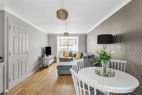 2 bedroom apartment for sale, Louisa Close, London, E9