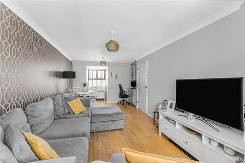 2 bedroom apartment for sale, Louisa Close, London, E9