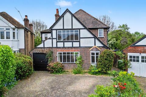 Ember Farm Way, East Molesey, KT8