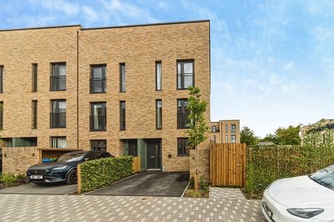 4 bedroom end of terrace house for sale, Prosperity Street, Manchester M40