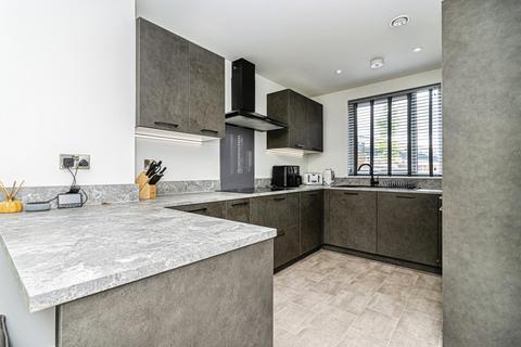 4 bedroom end of terrace house for sale, Prosperity Street, Manchester M40