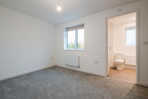 3 bedroom semi-detached house to rent, Acklam Gardens, Middlesbrough, TS5