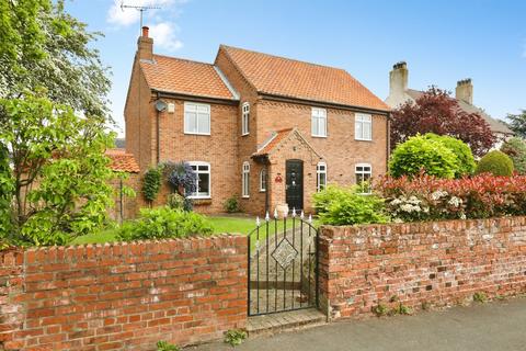4 bedroom detached house for sale, Station Road, Misson, Doncaster