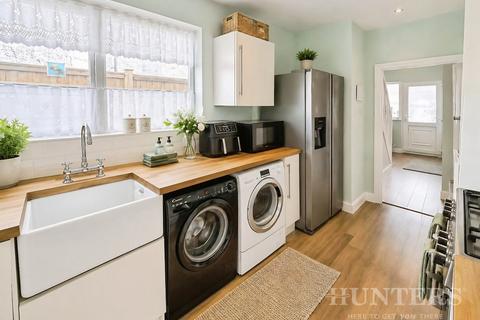 5 bedroom detached house for sale, West Street, Carshalton