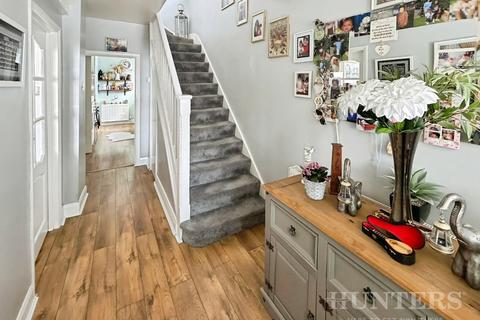 5 bedroom detached house for sale, West Street, Carshalton