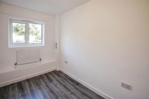 4 bedroom terraced house for sale, Belgrave Road, MITCHAM