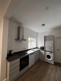 1 bedroom semi-detached house to rent, Greenheath Road, Cannock, WS12