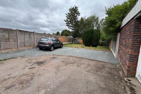 1 bedroom semi-detached house to rent, Greenheath Road, Cannock, WS12
