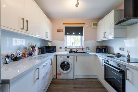 2 bedroom flat for sale, Cromlix Road, Perth