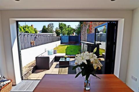 3 bedroom house to rent, Glamorgan Street, Cardiff CF5