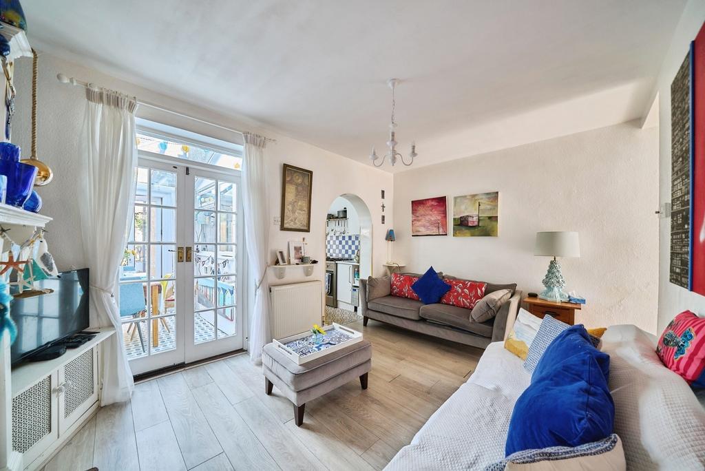 House in London, Forest Gate - More