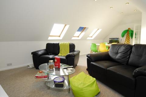 4 bedroom house share to rent, 1 Wellington Street