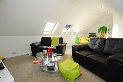 4 bedroom house share to rent, 1 Wellington Street