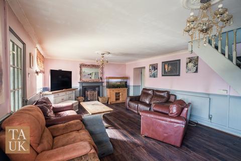 4 bedroom farm house for sale, Llantrisant, Holyhead, LL65