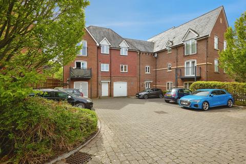 2 bedroom flat for sale, Pilgrims Way, Laverstock, Salisbury