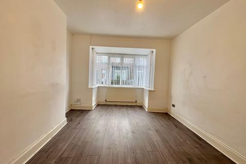 2 bedroom flat to rent, 82, Thompson Road SR5