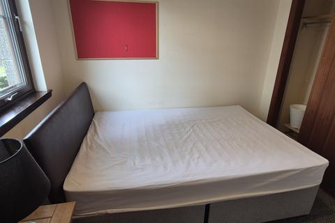 2 bedroom flat to rent, Ashgrove Road, Aberdeen AB25