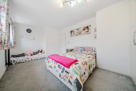 2 bedroom terraced house for sale, Cotmandene Crescent, Orpington