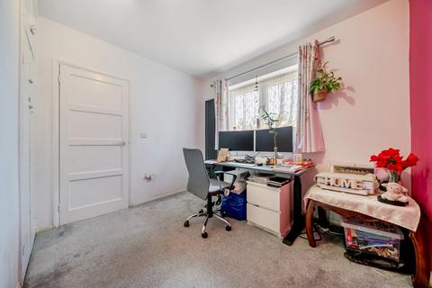 2 bedroom terraced house for sale, Cotmandene Crescent, Orpington
